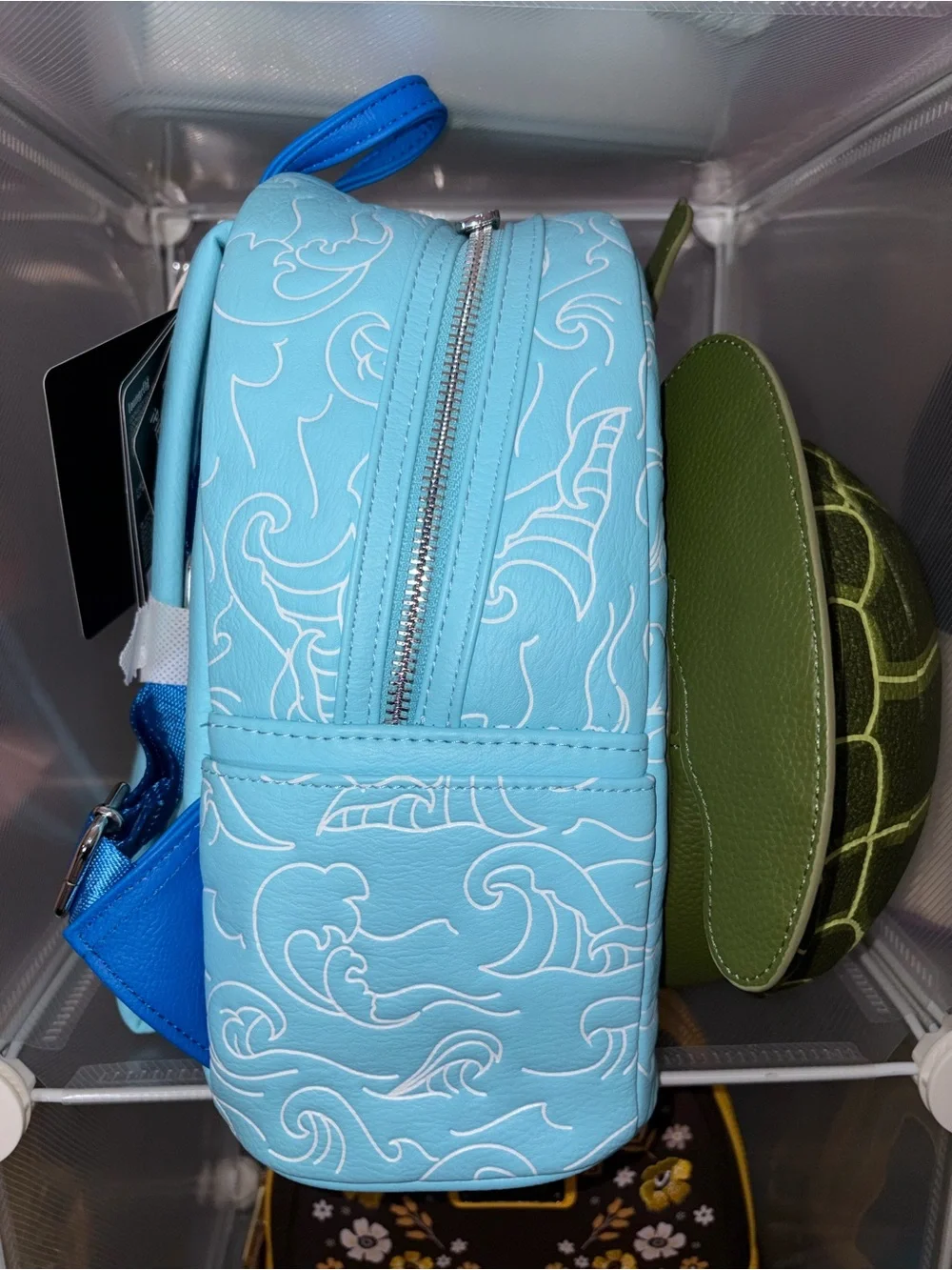 NWT Sea World Exclusive Loungefly Sea Tuttle